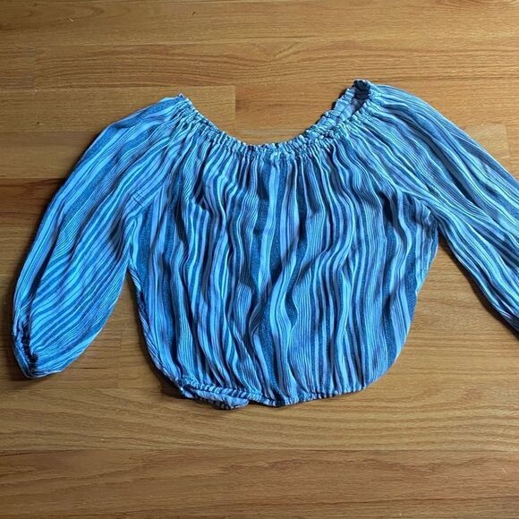 Forever 21 striped off shoulder long sleeve  top - Picture 3 of 5